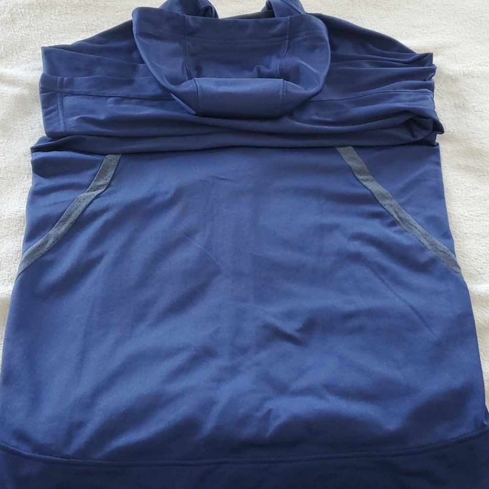 Nike - Picture 4 of 15